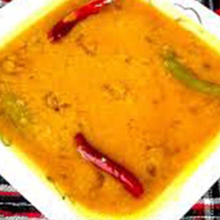বুটের ডালে করমচা ঘণ্ট