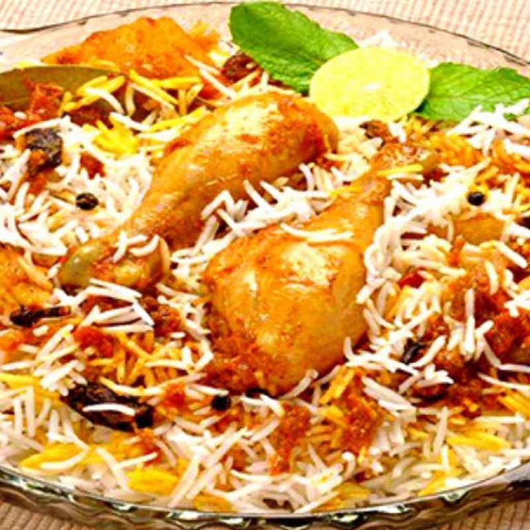নারিকেলের মোরগ বিরিয়ানি