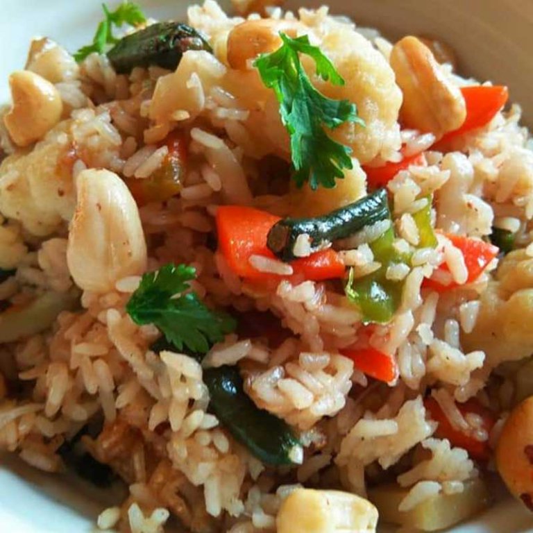 bornil-biriyani বর্ণিল-বিরিয়ানি@chuijhal.com