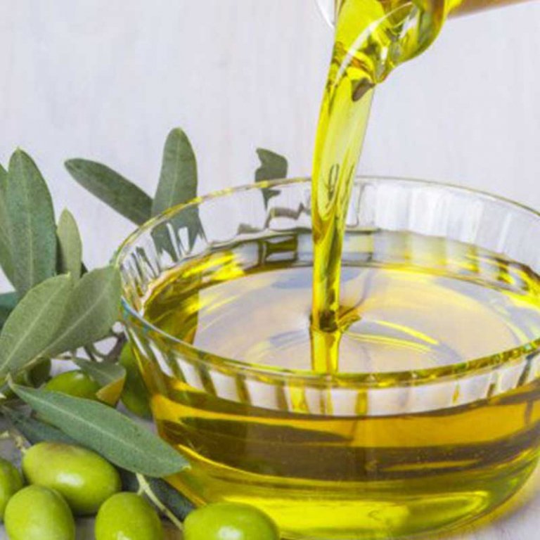 olive-oil অলিভ-অয়েল